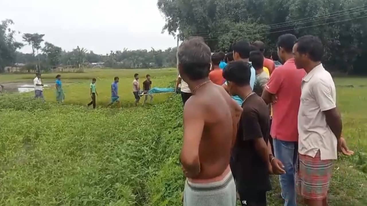 Extramarital affair: বাড়িতে সন্তান রেখে প্রেমিকার সঙ্গে ‘আত্মঘাতী’ স্ত্রী, ভিন রাজ্যে খবর গেল স্বামীর কাছে