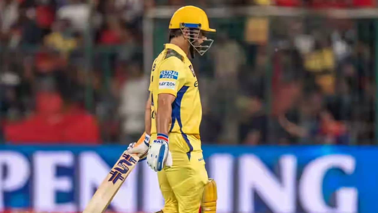 MS Dhoni, CSK: দোষ আমারই, শেষ ওভারে হারের দায় নিজের ঘাড়েই তুলে নিলেন ধোনি