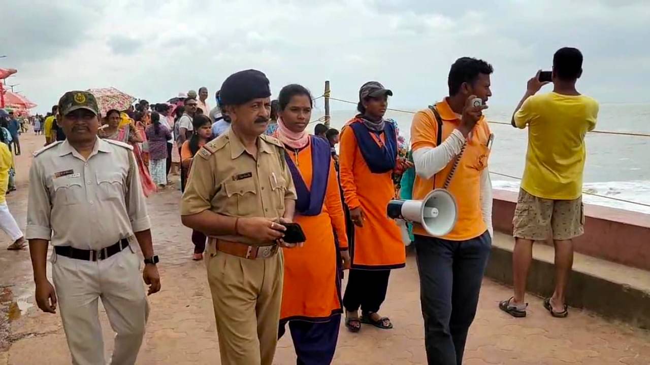 Digha-Mandarmani: দিঘা-মন্দারমনি থেকে গোসাবা-কুলতলি, জোরকদমে চলছে মাইকিং! দুর্যোগ মোকাবিলায় দফায় দফায় বৈঠক