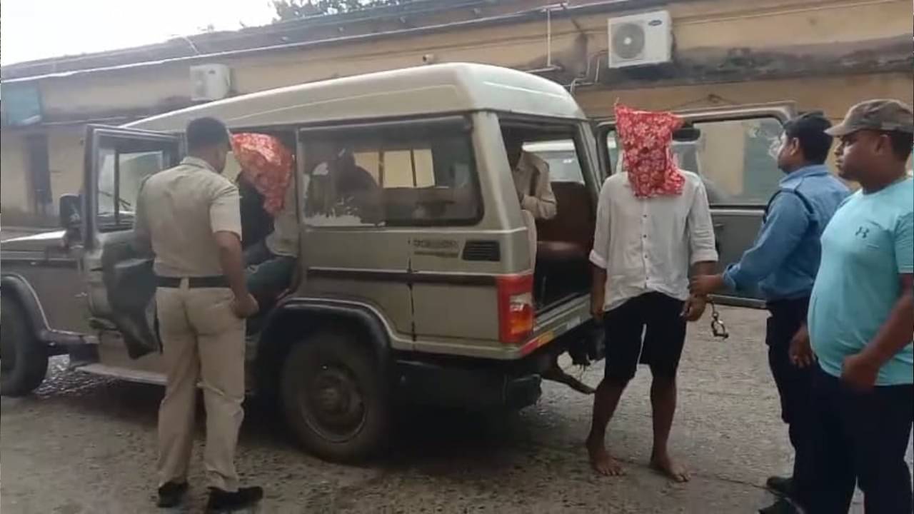 Murder: শরীর থেকে মাথা আলাদা করে ফেলে দেওয়া হয়েছিল জঙ্গলে, হাতে থাকা শিবের উল্কিই ধরিয়ে দিল ৩ খুনিকে