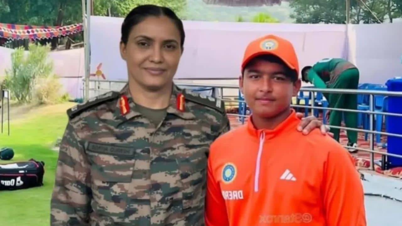 FACT CHECK: কর্নেল সোফিয়া কুরেশির সঙ্গে সাক্ষাৎ বৈভব সূর্যবংশীর!