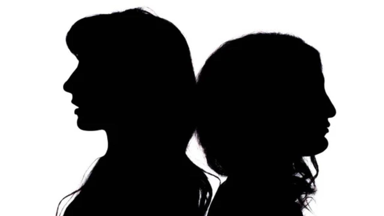 যৌন তৃপ্তির জন্য মেয়েকে সেক্স টয় কিনে দেব...! স্পষ্ট জানিয়ে দিলেন নায়িকা