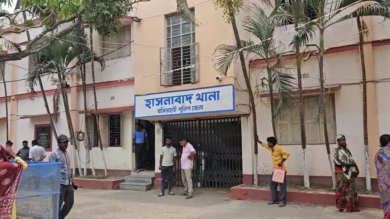 Hasnabad: নিজের নাতনিকে ধর্ষণের অভিযোগ, গ্রেফতার ৫০ ঊর্ধ্ব দাদু