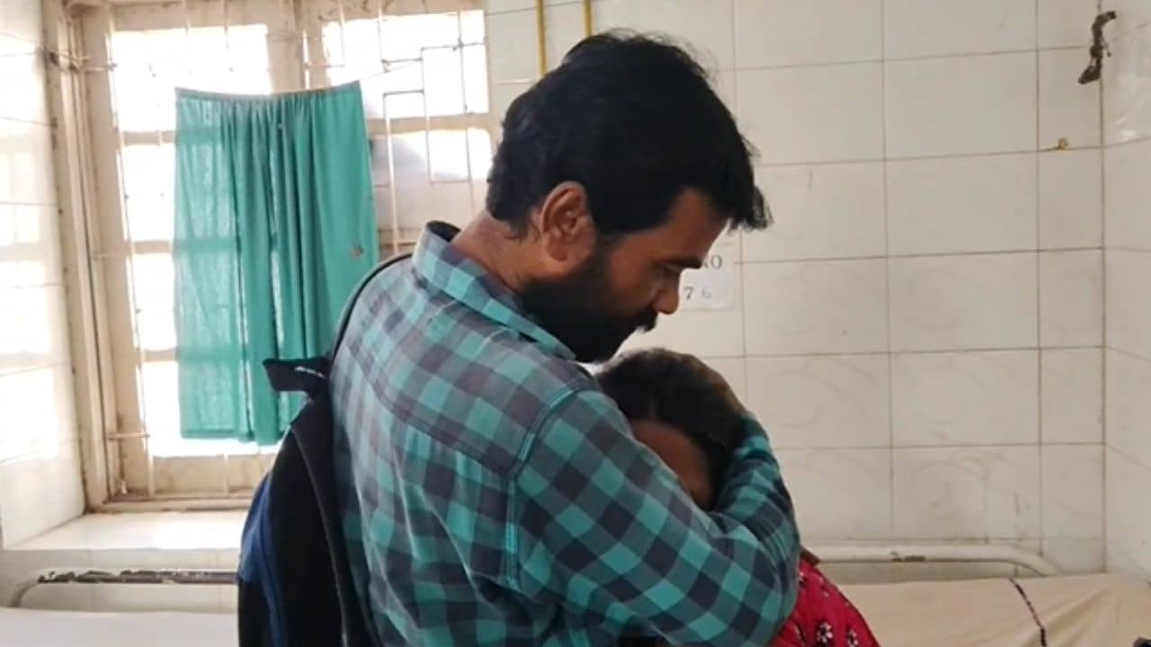 Hooghly: বাবার সঙ্গে রাগারাগি করে বাড়ি ছেড়েছিলেন যুবতী, ৩ মাস পর হ্যাম রেডিয়োর মাধ্যমে ফিরলেন বাড়ি