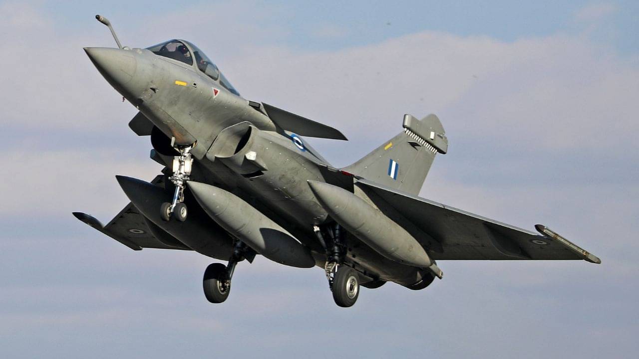 IAF Recruitment: শুরু হচ্ছে বায়ুসেনায় নিয়োগ! কী ভাবে আবেদন করবেন? কারা যোগ্য, বেতন কত?