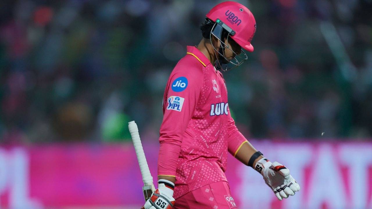 Vaibhav Suryavanshi: সেঞ্চুরির পর সিলভার ডাক বৈভব সূর্যবংশী, হতাশায় ক্রিজেই দাঁড়িয়ে!