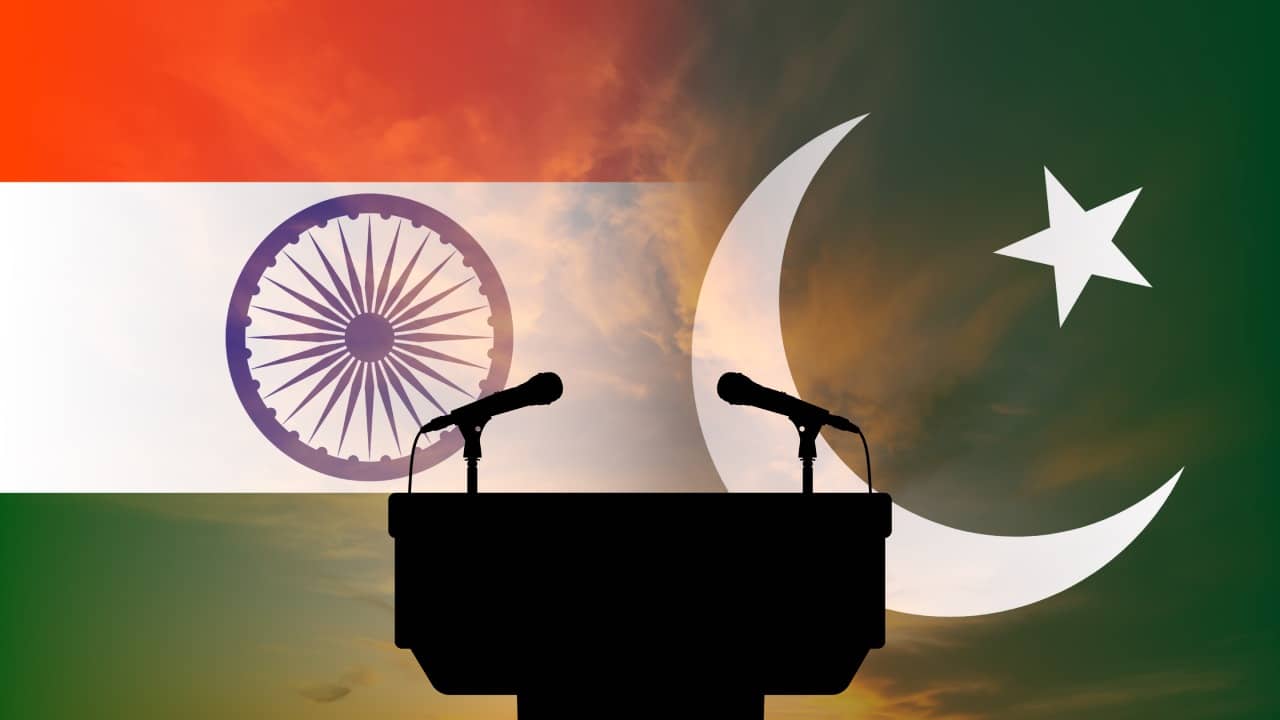 India-Pakistan: ২৪ ঘণ্টার মধ্যে ভারত ছাড়তে হবে পাক হাইকমিশনের কর্তাকে, খবর শুনে কী বলছে ইসলামাবাদ