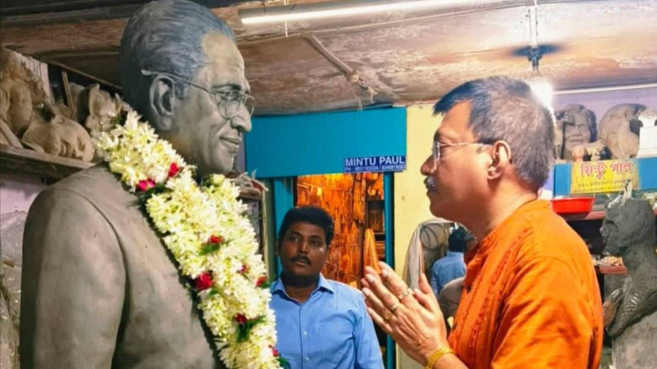 Jagmohan Dalmiya: বিশ্বরূপের বিশেষ উদ্যোগ, কুমারটুলিতে তৈরি জগমোহন ডালমিয়ার মূর্তি