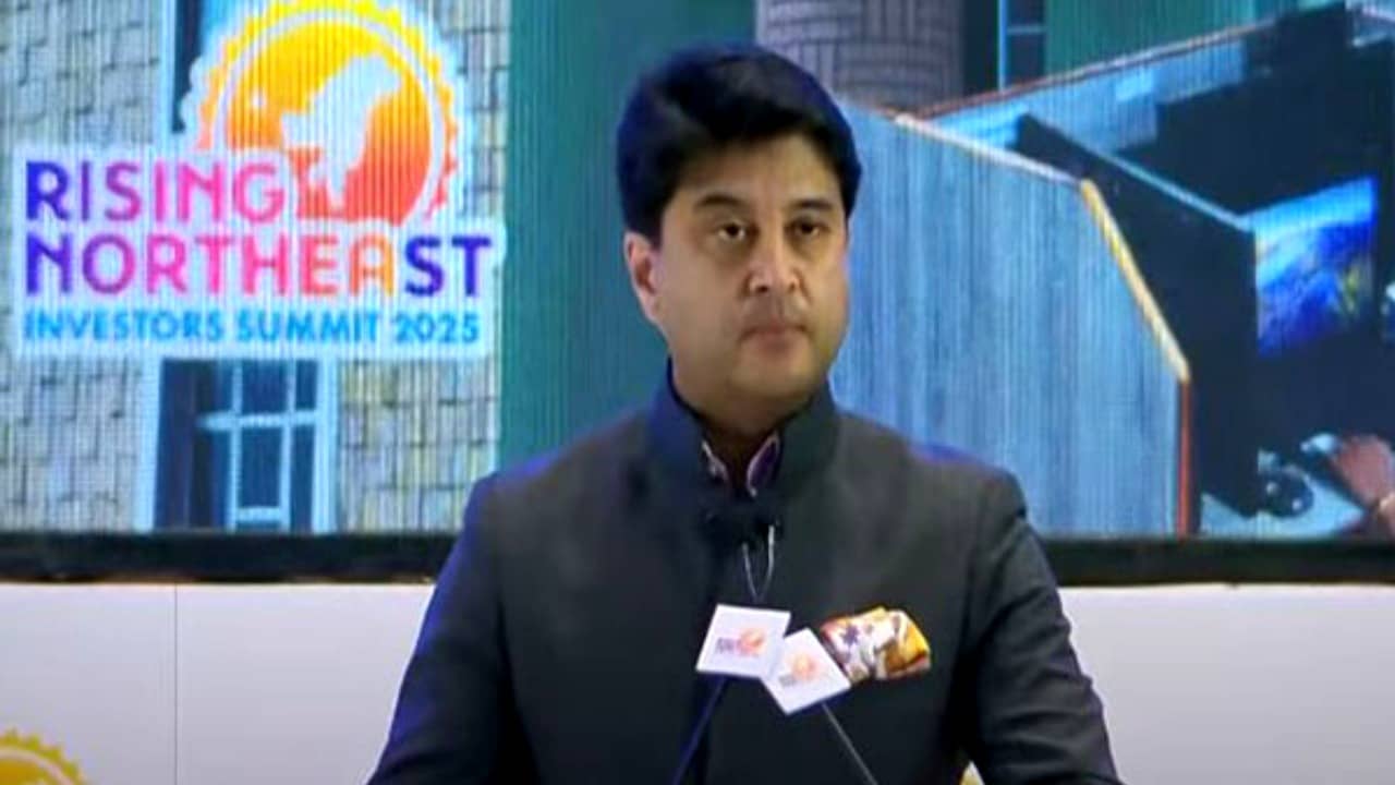 PM Narendra Modi: ১০ বছরে বিশাল বিনিয়োগ, মোদী জমানায় কীভাবে ঘুরে দাঁড়াচ্ছে উত্তর-পূর্ব বোঝালেন জ্যোতিরাদিত্য