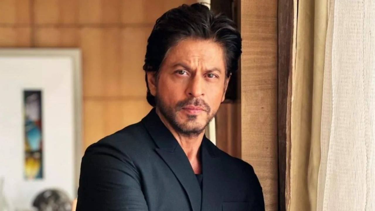 ভারত-পাক সীমান্তে টেনশন বাড়তেই বড় সিদ্ধান্ত শাহরুখের! কী করলেন কিং খান?