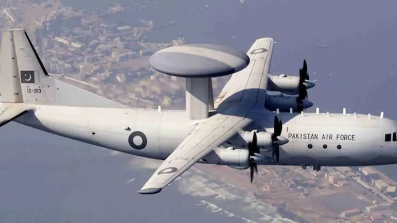 Fighter Jet: পাকিস্তানের AWACS-এর ক্ষতি করেছে ভারত? কী আছে এই বিশেষ বিমানে?