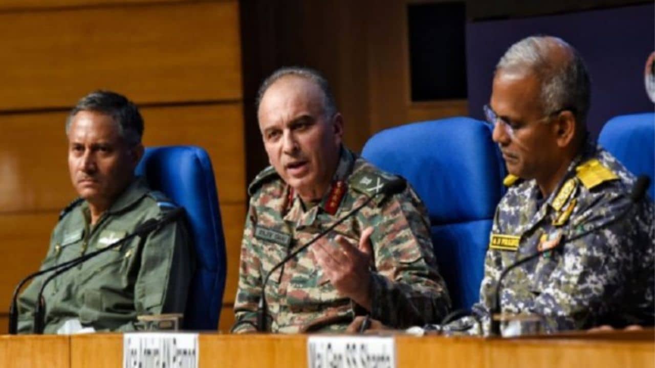 VIDEO: ভারতের অপারেশনে পাকিস্তানের তছনছ অবস্থা, ভিডিয়ো প্রকাশ করল সেনা