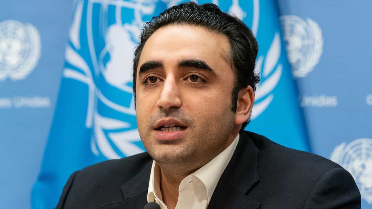 Bilawal Bhutto: বেফাঁস হয়ে কথাটা শেষমেশ বলেই ফেললেন বিলাওয়াল ভুট্টো, একে একে ফাঁস হচ্ছে সবটা Bilawal Bhutto: বেফাঁস হয়ে কথাটা শেষমেশ বলেই ফেললেন বিলাওয়াল ভুট্টো, একে একে ফাঁস হচ্ছে সবটা