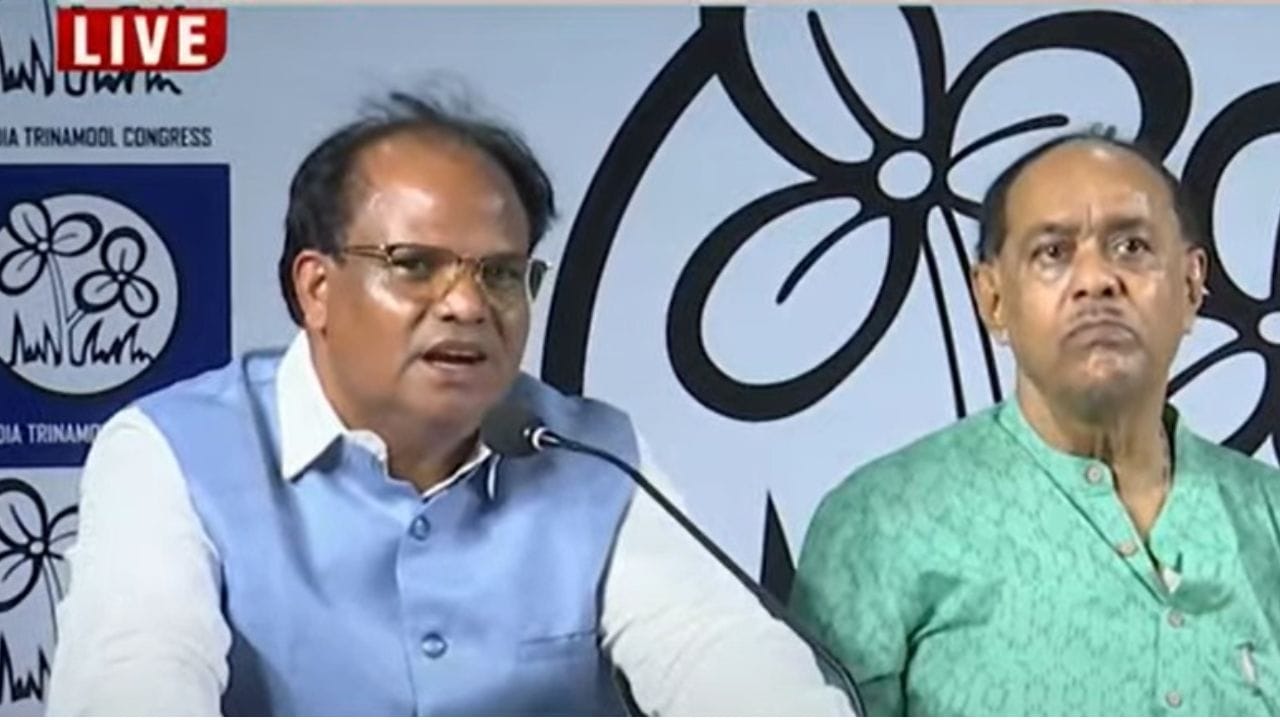 TMC: তৃণমূলে যোগ বিজেপির বড় নেতার, উত্তরবঙ্গে বড় ভাঙন TMC: তৃণমূলে যোগ বিজেপির বড় নেতার, উত্তরবঙ্গে বড় ভাঙন