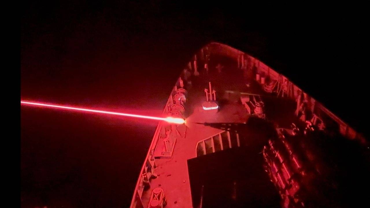 প্রতি মিনিটে ২০০ থেকে ৫৫০ রাউন্ড গুলি বেরোবে, নিমেষে ধ্বংস করবে মিসাইল, কলকাতায় তৈরি হল নৌবাহিনীর নয়া অস্ত্র