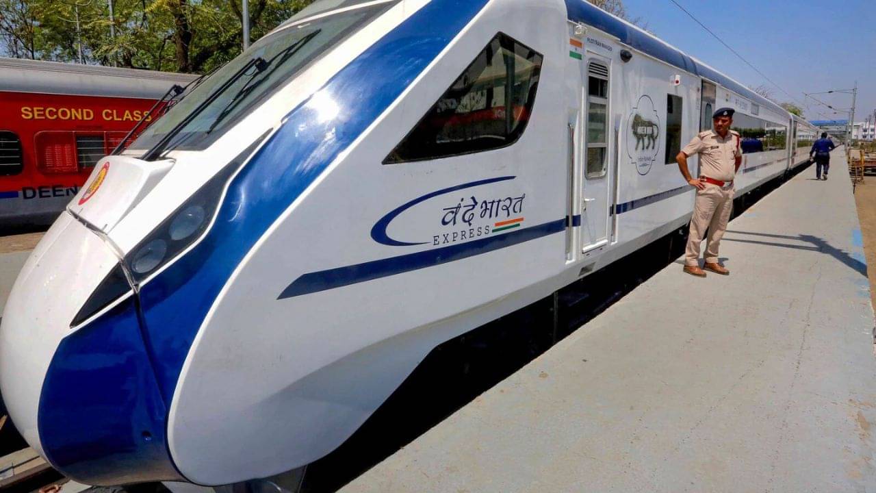 Vande Bharat: টিকিটের জন্য হাপিত্যেশ করার দিন শেষ! হাওড়া-পুরী বন্দে ভারতের যাত্রীদের জন্য বড় সুখবর