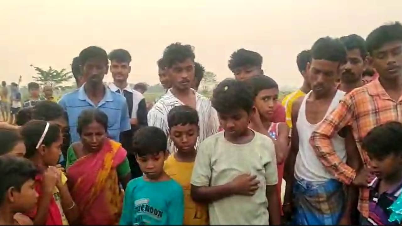 Murshidabad: রঘুনাথগঞ্জে বজ্রঘাতে প্রাণ গেল দুই ব্যক্তির, হাসপাতালে ভর্তি আরও এক