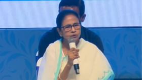 বিরোধীরা গাল দেয়, আলুর চপ করে তিন তলা বাড়ি বানাচ্ছে লোকে: মমতা বিরোধীরা গাল দেয়, আলুর চপ করে তিন তলা বাড়ি বানাচ্ছে লোকে: মমতা