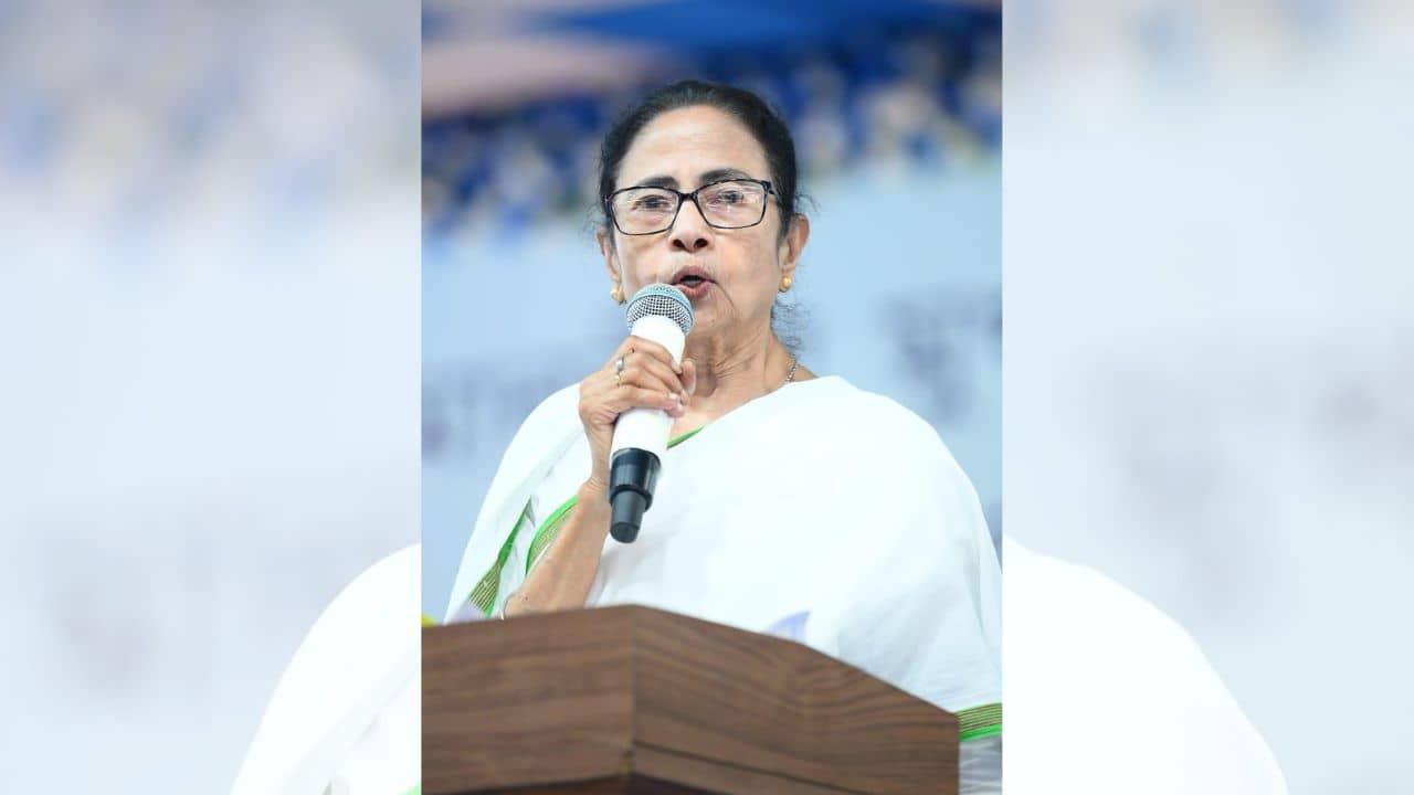 CM Mamata Banerjee: প্যানিক করবেন না, অমিত শাহের দফতরের সঙ্গে বৈঠকের পরই বড় কথা বললেন মমতা