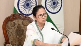 ওয়াকফ-বিধ্বস্ত মুর্শিদাবাদে গিয়ে দেওয়া প্রতিশ্রুতি রাখলেন মমতা ওয়াকফ-বিধ্বস্ত মুর্শিদাবাদে গিয়ে দেওয়া প্রতিশ্রুতি রাখলেন মমতা
