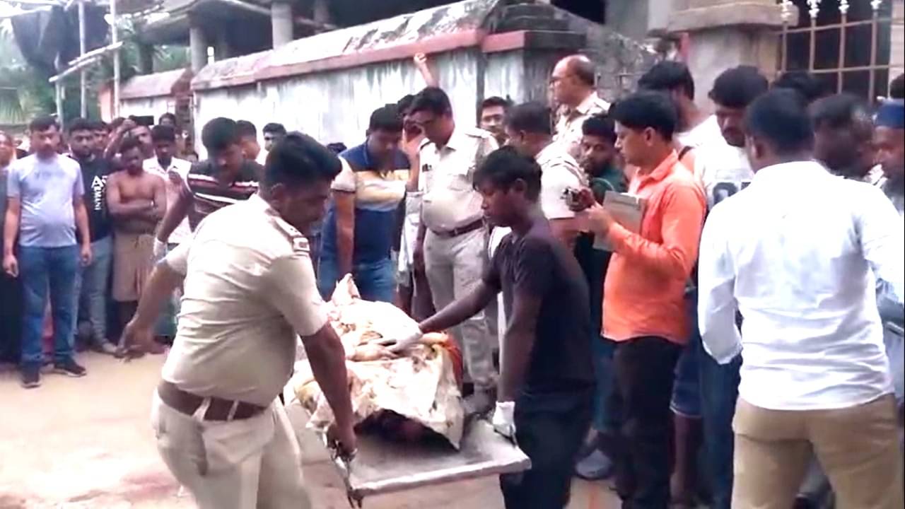 Purbo Burdwan: মেমারি জোড়া খুনকাণ্ড: হুমায়ুনের বাড়িতে গেলেন ফিঙ্গারপ্রিন্ট বিশেষজ্ঞরা, মামাতো ভাইয়ের সম্পর্কে মুখ খুললেন দাদা