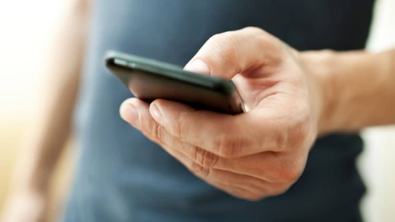 Government Employee: অ্যাকাউন্টে ছিল গোটা জীবনের সেভিংস, পড়ে আছে মাত্র ১৫০ টাকা! মেসেজটা দেখেই মাথায় হাত সরকারি কর্মচারীর