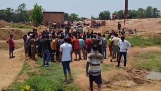 Bankura: পাকিস্তানের পতাকার ওপর দাঁড় করিয়ে কান ধরে ওঠবোস করানো হল ওঁদের দিয়ে…ভারত পাক অস্থির পরিস্থিতিতে ভয়ঙ্করকাণ্ড