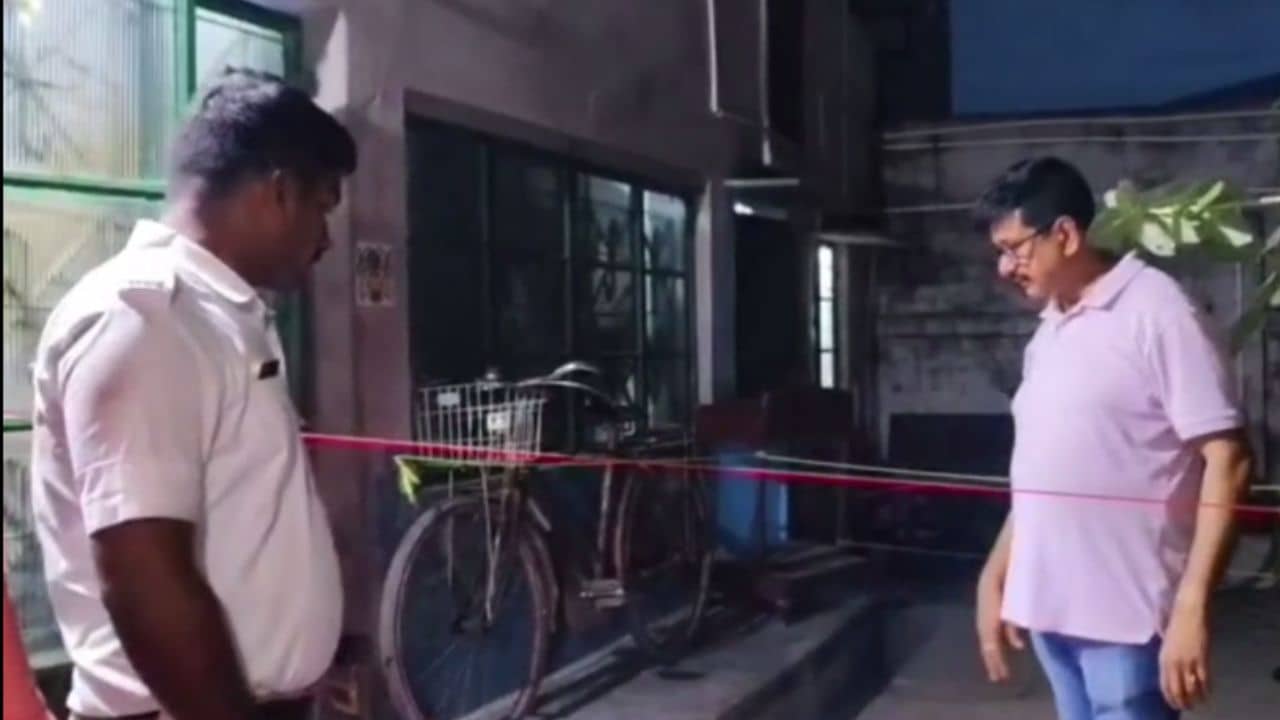 Murder Case: আমায় কুপিয়ে দিল..., স্ত্রী বাড়ি ঢুকতেই শেষ করে দিল স্বামী