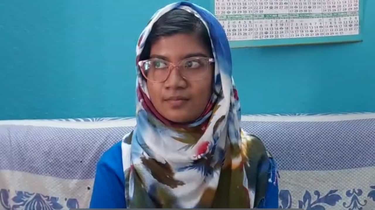 Madhyamik Exam: ‘নিজেদের সুরক্ষার ব্যবস্থা নিজেদেরই করতে হবে’, হঠাৎ কেন এ কথা বললেন মাধ্যমিকে নবম তানাজ? Madhyamik Exam: ‘নিজেদের সুরক্ষার ব্যবস্থা নিজেদেরই করতে হবে’, হঠাৎ কেন এ কথা বললেন মাধ্যমিকে নবম তানাজ?