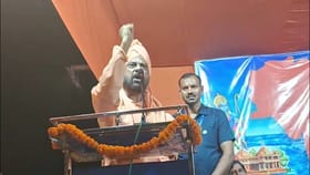 প্রত্যেক বাড়িতে তীর ধনুক রাখার বার্তা কার্তিক মহারাজের