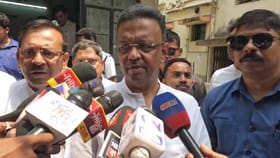 'আমরা সবাই আপনার ছেলে', বললেন ফিরহাদ-অরূপ