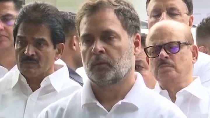 পাকিস্তানের জঙ্গি মৃত্যুতে কী বললেন রাহুল? পাকিস্তানের জঙ্গি মৃত্যুতে কী বললেন রাহুল?