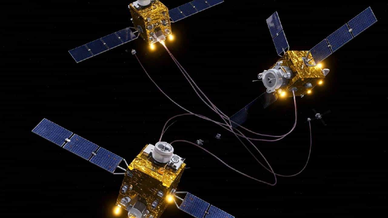 'অপারেশন সিঁদুর-এর মধ্যেই খেল দেখাল ISRO-র স্যাটেলাইট, এবার ভয়ে কাঁটা চিনও 'অপারেশন সিঁদুর-এর মধ্যেই খেল দেখাল ISRO-র স্যাটেলাইট, এবার ভয়ে কাঁটা চিনও