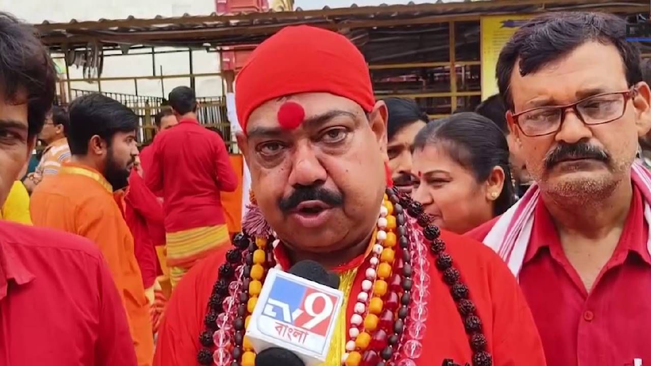 Tarapith: আজ মায়ের পায়ে ফল নিবেদনেই কাটবে বাঁধা! কী বলছেন তারাপীঠের তান্ত্রিক?
