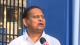 অভিষেককে নিয়ে বড় কথা হুমায়ুনের অভিষেককে নিয়ে বড় কথা হুমায়ুনের