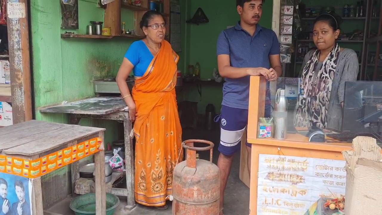 Deganga: গ্যাস সিলিন্ডারের ভিতর জল মিলছে, একবার চেক করে নিন