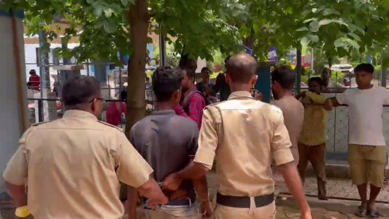 Birbhum: ভরা রাস্তায় স্ত্রীকে ধরেই স্বামী এমন করবে? মানতেই পারছেন না প্রত্যক্ষদর্শীরা