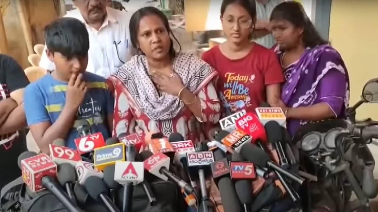 Operation Sindoor: সিঁদুর মানে আমাদের জীবন, কান্না ভেজা গলায় মোদীকে ধন্যবাদ স্বামী-হারা কামাক্ষীর