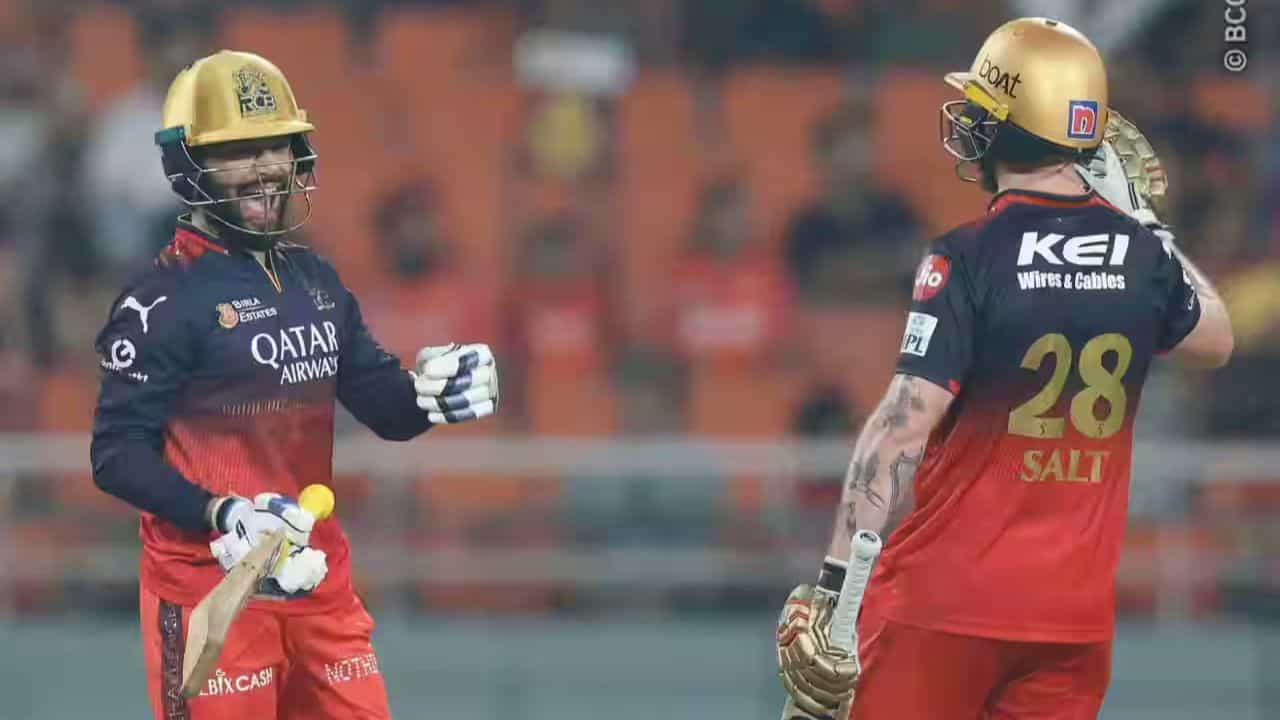 PBKS vs RCB IPL Match Result: পঞ্জাব কিংসকে হারিয়ে প্রথম সুযোগেই ফাইনালে 'উড়তা' আরসিবি PBKS vs RCB IPL Match Result: পঞ্জাব কিংসকে হারিয়ে প্রথম সুযোগেই ফাইনালে 'উড়তা' আরসিবি