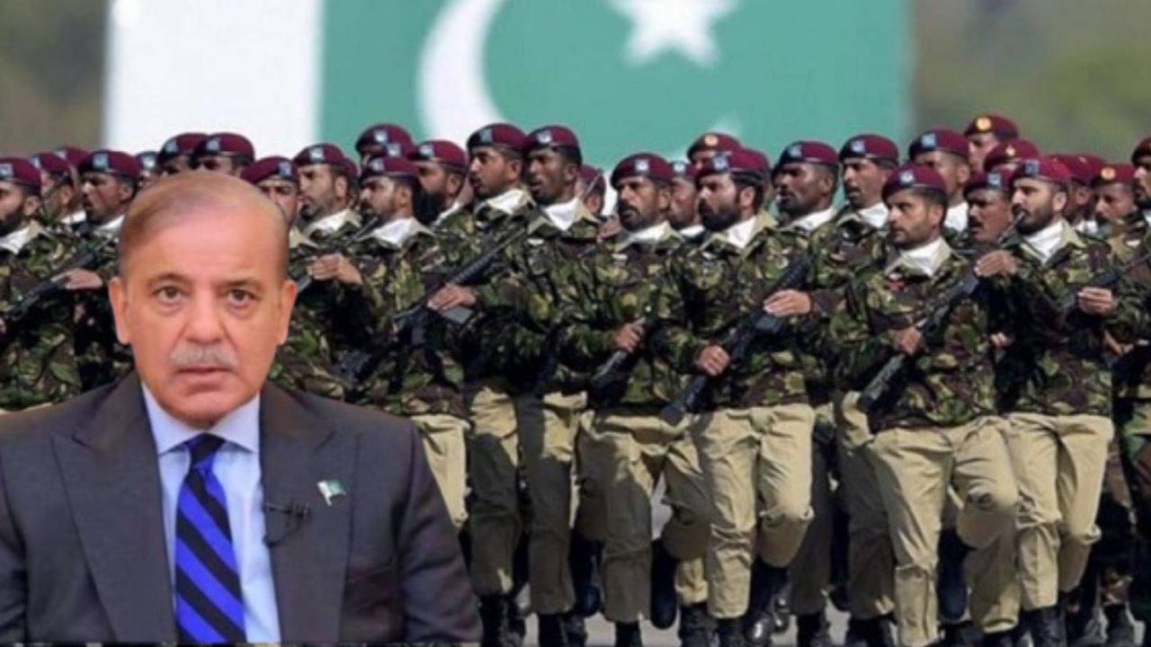 Pakistan: নিয়ন্ত্রণ হারাচ্ছে পাক সরকার? সেনা অভ্যুত্থান কি সময়ের অপেক্ষা?