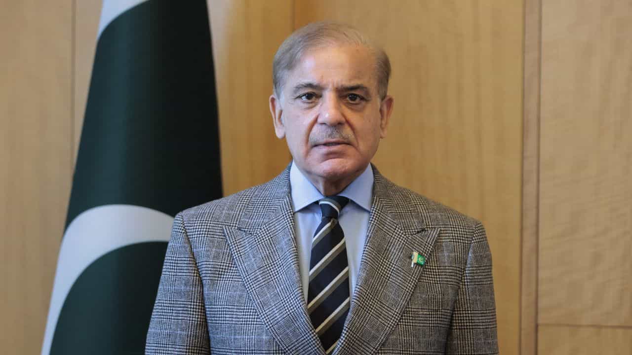 Pakistan PM: 'প্রতিটি রক্তের ফোঁটার বদলা নেব, বিরাট মূল্য চোকাতে হবে ভারতকে', জঙ্গিদের 'নিরীহ' বলে ভারতকে হুমকি পাক প্রধানমন্ত্রীর Pakistan PM: 'প্রতিটি রক্তের ফোঁটার বদলা নেব, বিরাট মূল্য চোকাতে হবে ভারতকে', জঙ্গিদের 'নিরীহ' বলে ভারতকে হুমকি পাক প্রধানমন্ত্রীর