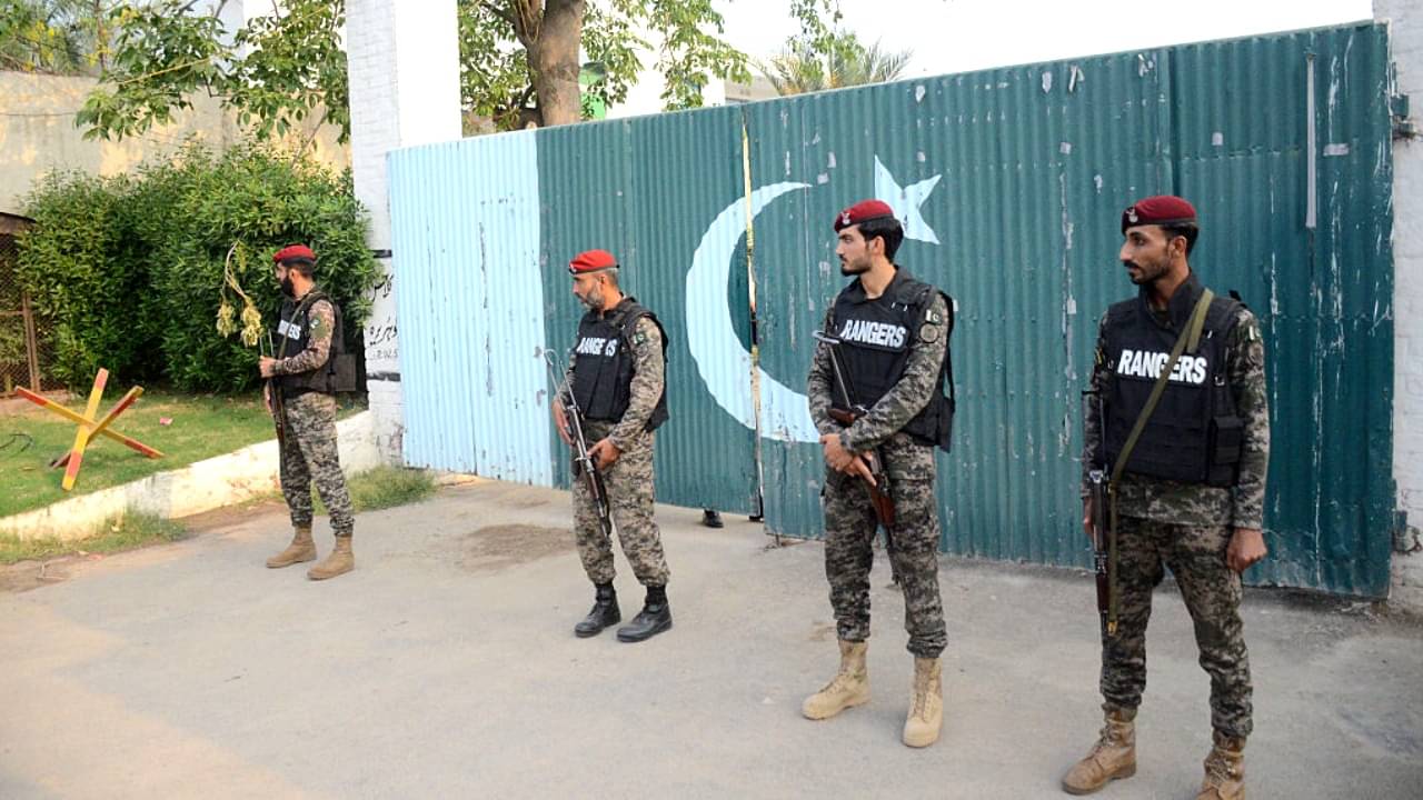 India-Pakistan: কেন শেষ পর্যন্ত ‘আত্মসমর্পণ’ করল পাকিস্তান?