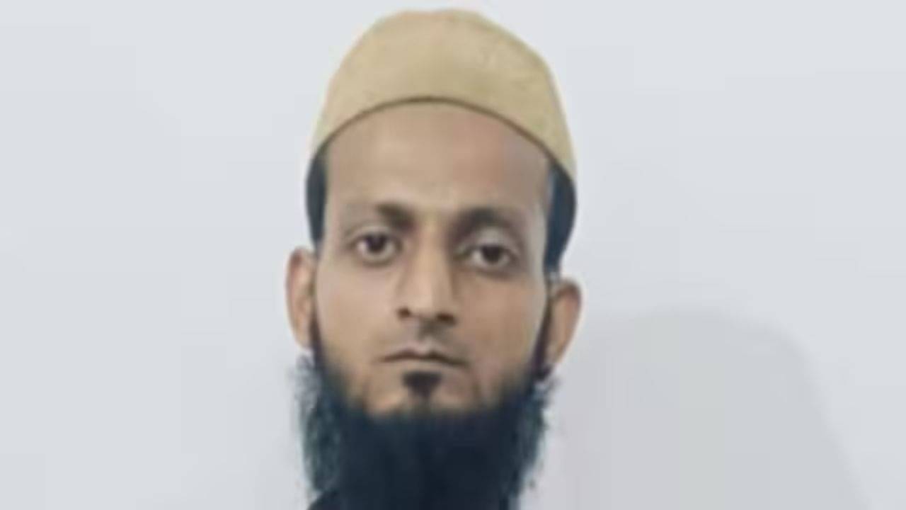 পাকিস্তানের নাফিসার সঙ্গে ভাব, হোয়াটসঅ্যাপে বলত বাবরি ধ্বংসের প্রতিশোধের কথা! ATS-র জালে আরেক গুপ্তচর