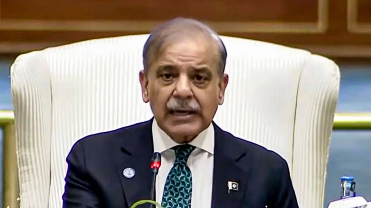 ভারতে পরমাণু হামলার ছক কষছে পাকিস্তান? ক্ষণে ক্ষণে কথা বদলাচ্ছে