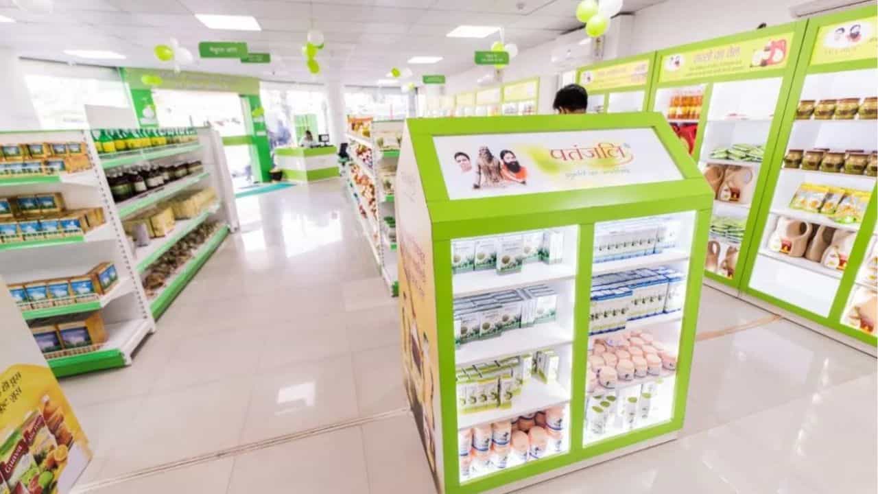 Patanjali: ক্রমশ বাড়ছে পতঞ্জলির বাজার, নজর কাড়ছে শেয়ার বাজারেও Patanjali: ক্রমশ বাড়ছে পতঞ্জলির বাজার, নজর কাড়ছে শেয়ার বাজারেও