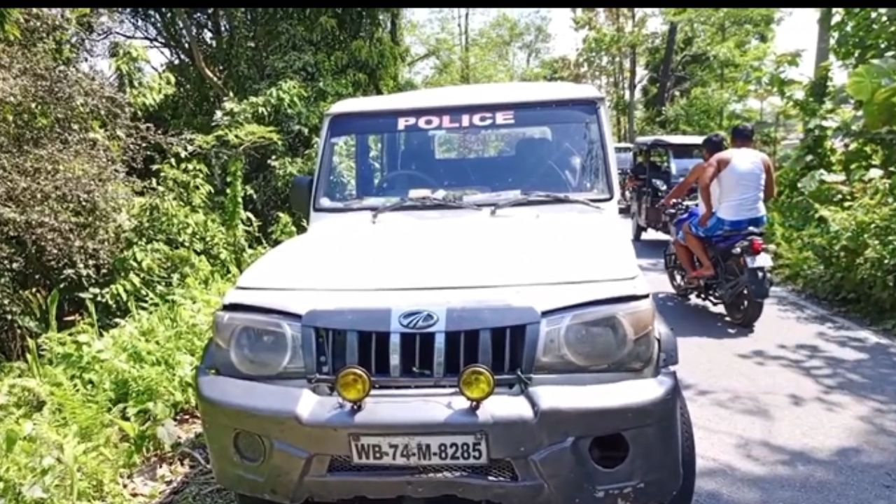 Malbazar: ঠান্ডা পানীয়র সঙ্গে নেশার দ্রব্য মিশিয়ে খাইয়ে 'লুঠ', ট্রেনে থেকে ফেলে দিতেই যুবককে কামড়াল সাপ