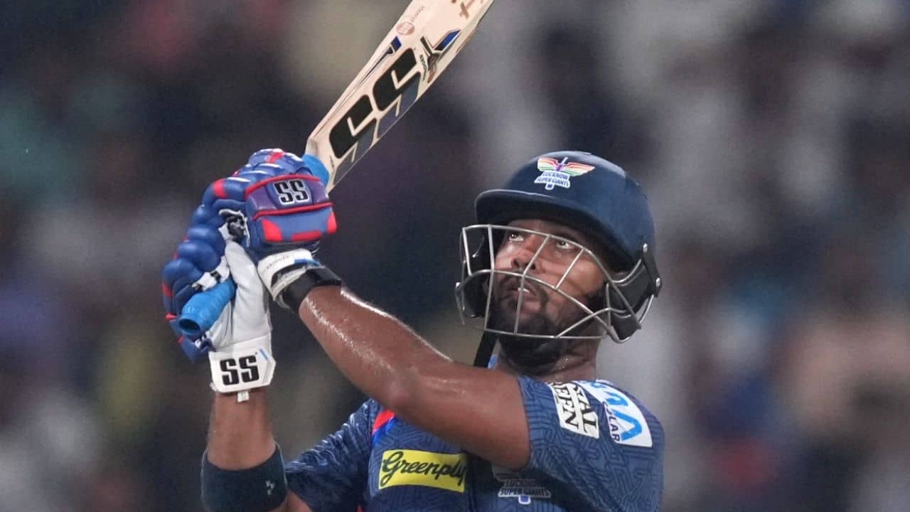 IPL: গেইলকে গিলে খাবে পুরানগাথা! ইন্ডিয়ান প্রিমিয়ার লিগে ছক্কার দুনিয়ায় নতুন নবাব?