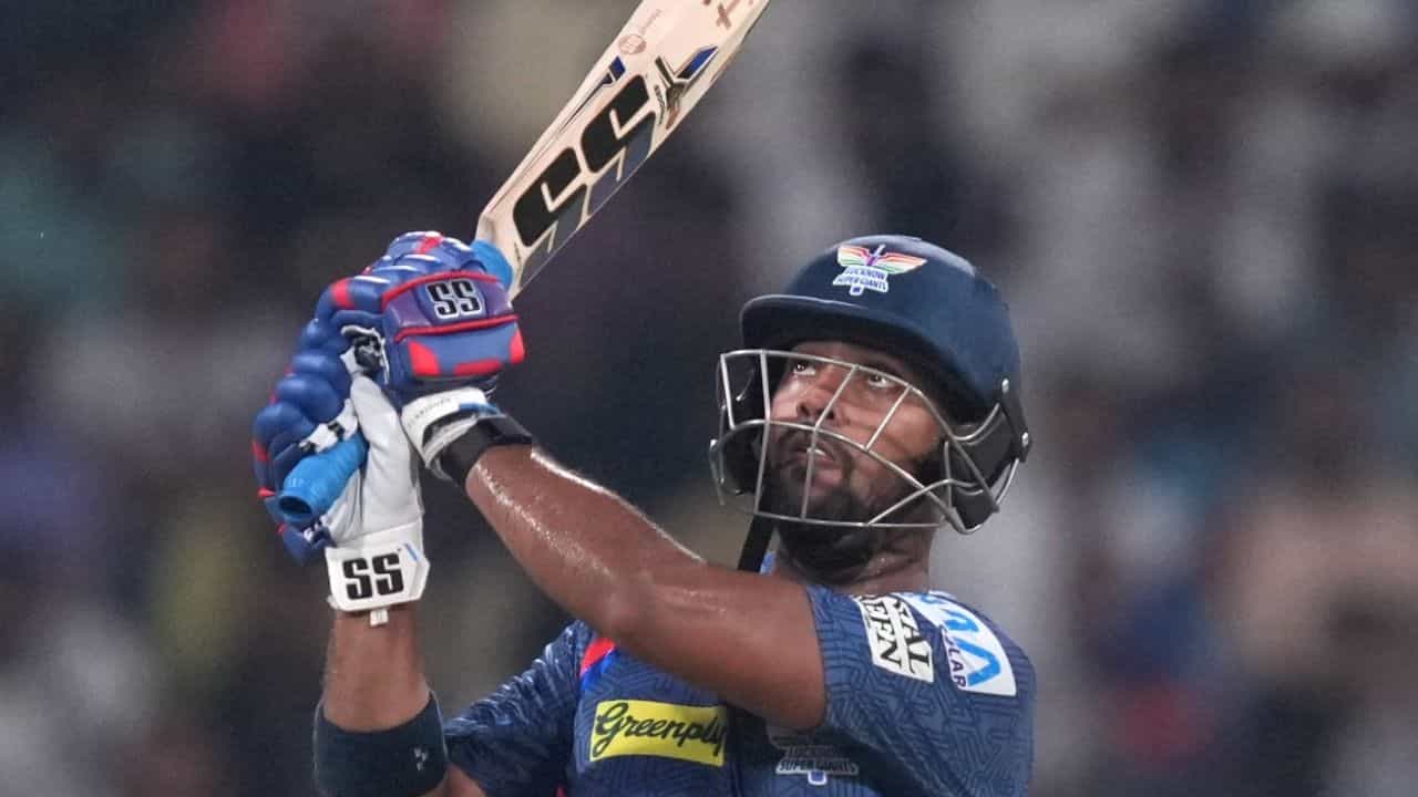 IPL: গেইলকে গিলে খাবে পুরানগাথা! ইন্ডিয়ান প্রিমিয়ার লিগে ছক্কার দুনিয়ায় নতুন নবাব? IPL: গেইলকে গিলে খাবে পুরানগাথা! ইন্ডিয়ান প্রিমিয়ার লিগে ছক্কার দুনিয়ায় নতুন নবাব?