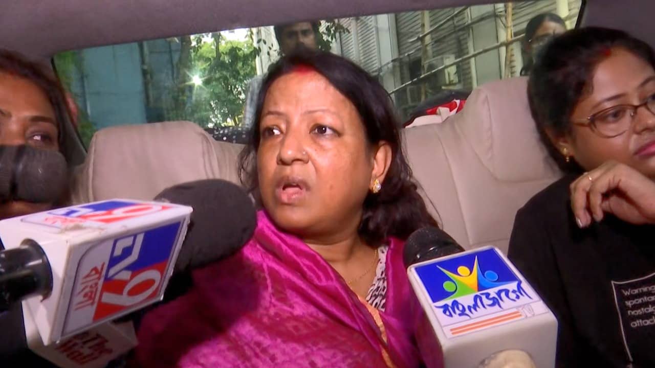 Rinku Majumdar’s Son Death: ‘দেখলাম প্রতিবেশীরা মালিশ করছে’, ফ্ল্যাটে ছেলের ভয়ঙ্কর দৃশ্য দেখলেন রিঙ্কু