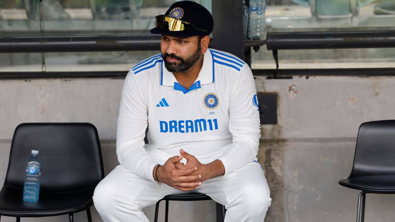 Rohit Sharma Retires: চাপের কাছে নতি স্বীকার? টেস্ট থেকে হঠাৎই অবসর রোহিত শর্মার!